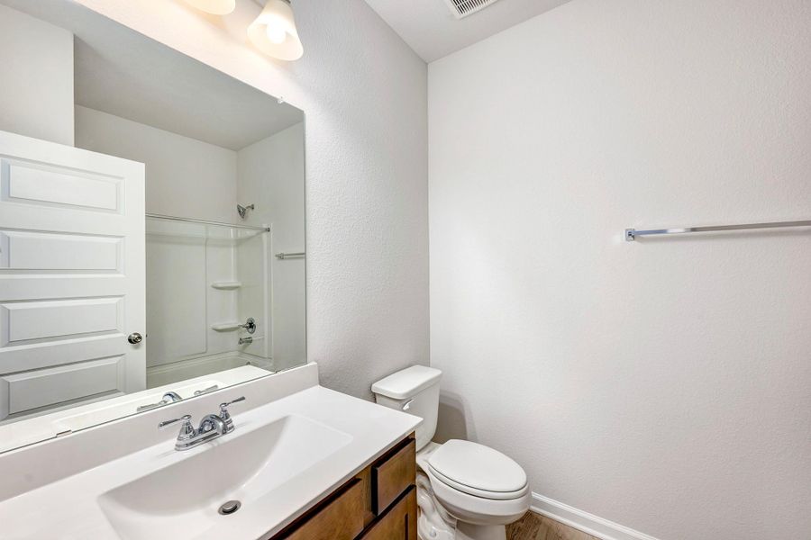 The Davenport II- Upstairs Bath The Davenport II- Upstairs Bath