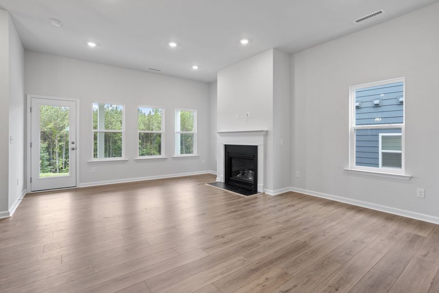 Spacious, unfurnished interior of a new home in Ovation at Sweetbrier, Durham (Image 15).