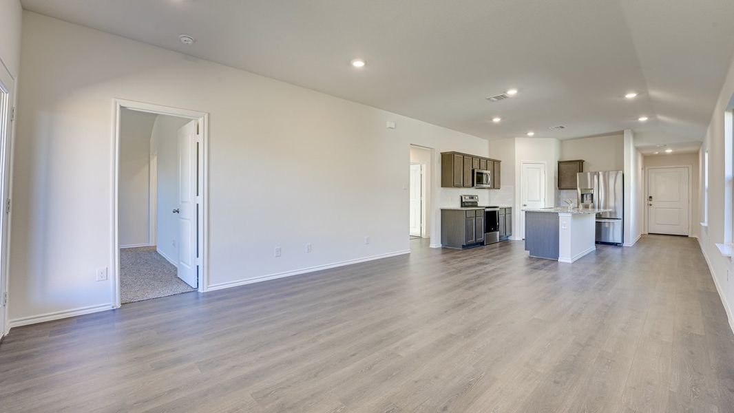 Spacious, unfurnished interior of a new home in Blackhawk, Tucson (Image 14). Spacious, unfurnished interior of a new home in Blackhawk, Tucson (Image 14).