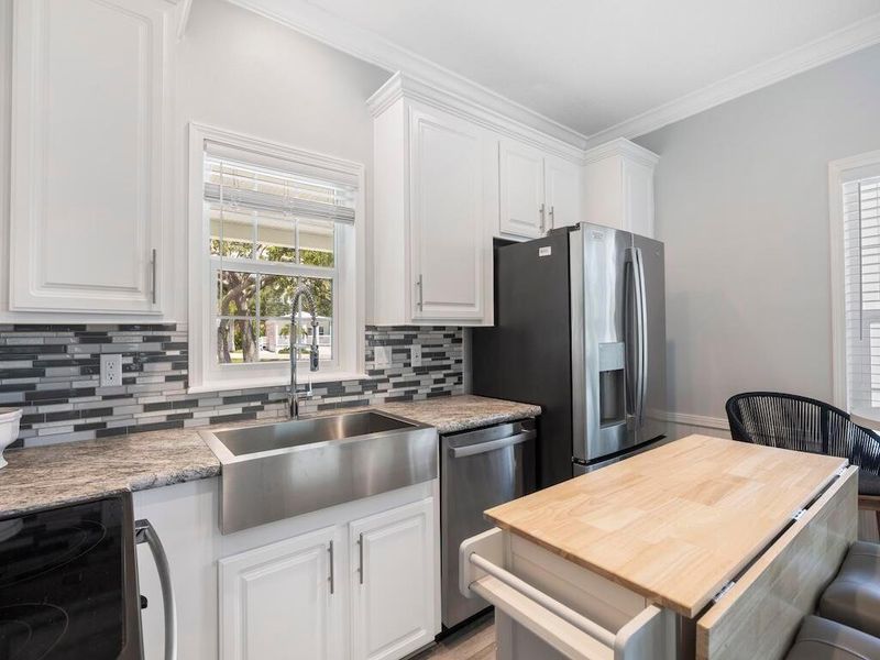 EL CAPITAN WATERFRONT COMMUNITY