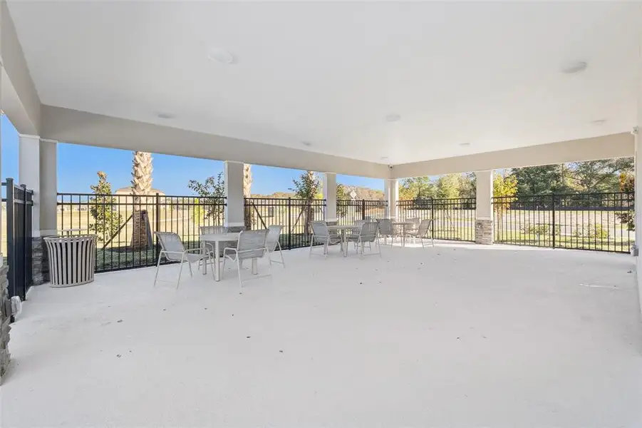 Exterior details and patio area of a home in , Daytona Beach (Image 16).