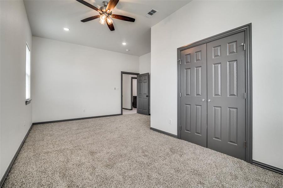 Spacious, unfurnished interior of a new home in , West Tawakoni (Image 15).
