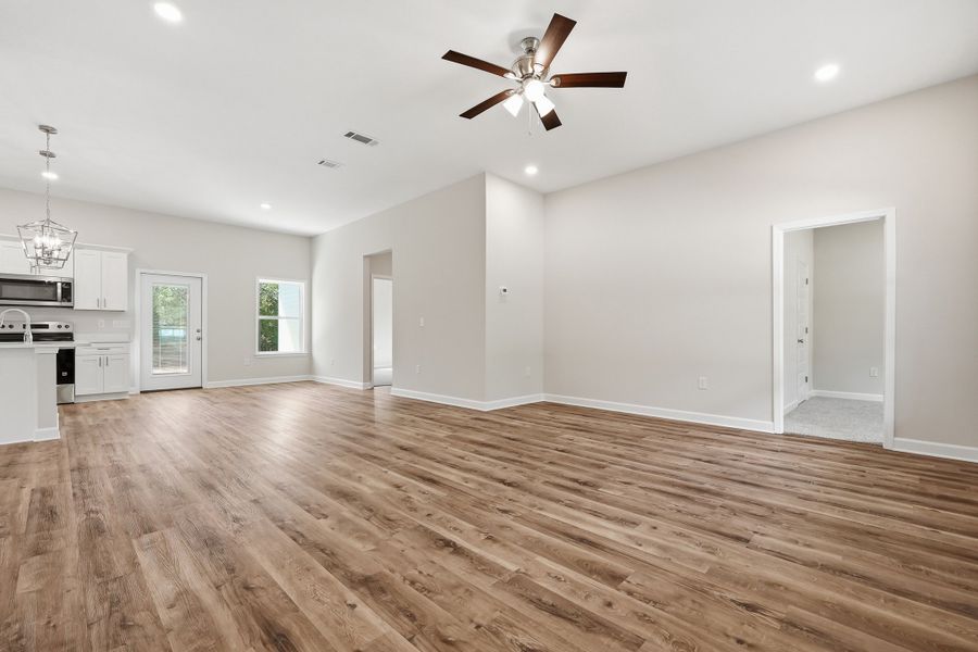 Spacious, unfurnished interior of a new home in , Crestview (Image 29).