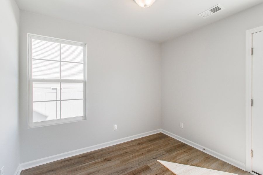 Spacious, unfurnished interior of a new home in Haynes Park, Columbia (Image 16).