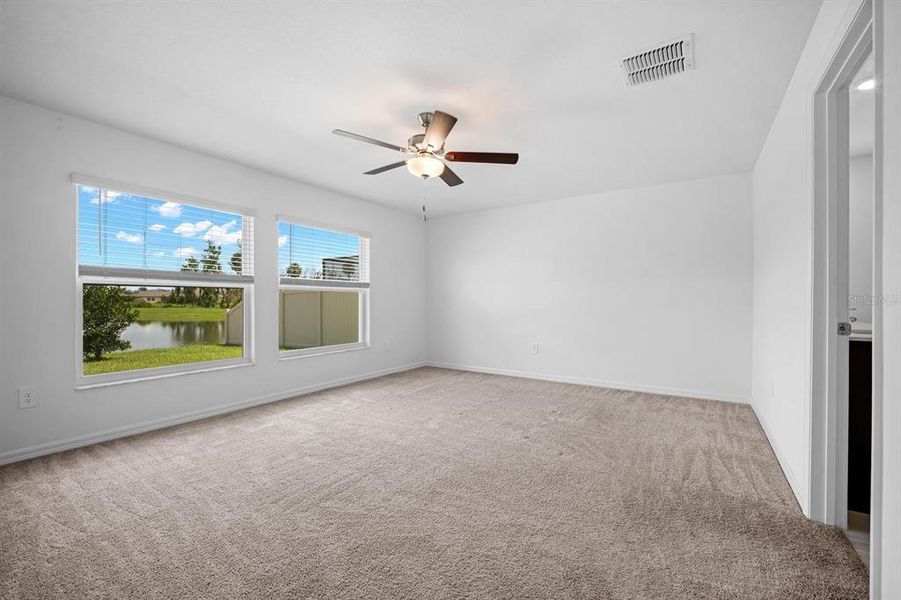 Spacious, unfurnished interior of a new home in North Park Isle, Plant City (Image 18).