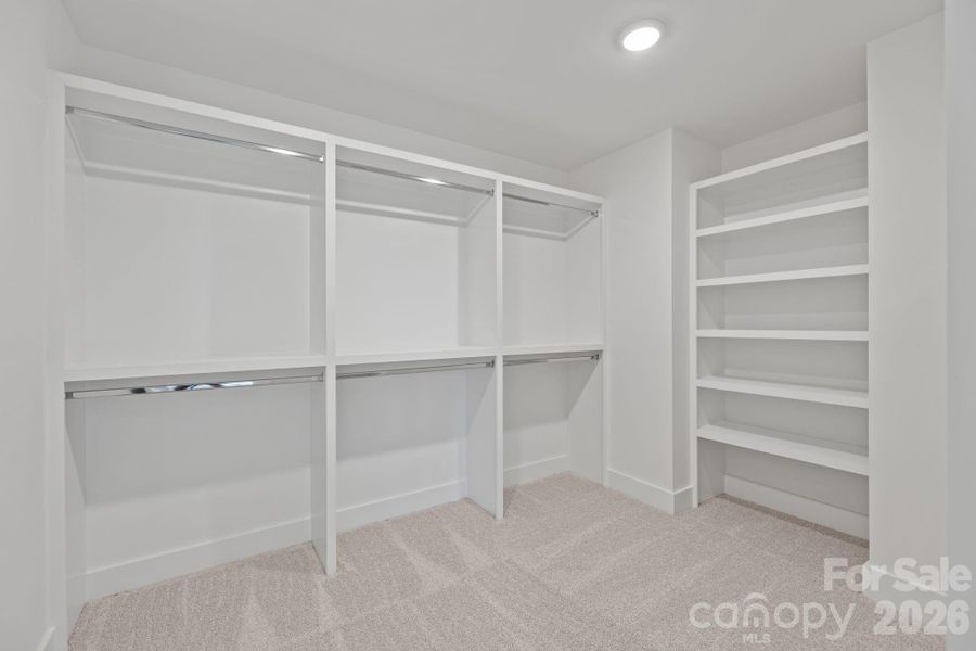Spacious, unfurnished interior of a new home in , Monroe (Image 33).