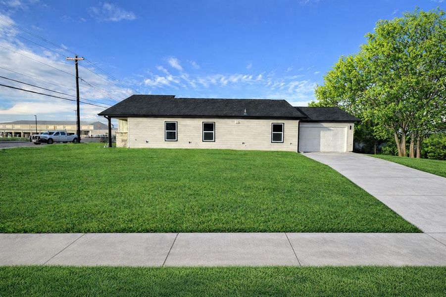 Image 5 of a home in . Image 5 of a home in .