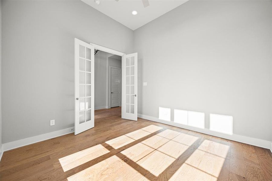 Spacious, unfurnished interior of a new home in Waterfall Ranch - 1 Acre Lots, Waxahachie (Image 12).