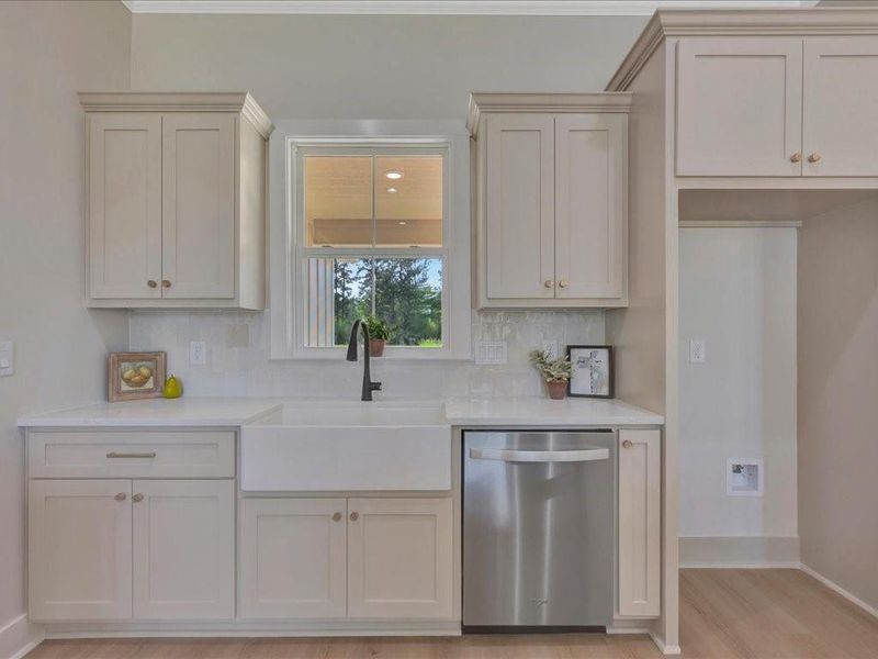 Furnished interior view inside a new home in , Lufkin (Image 15).