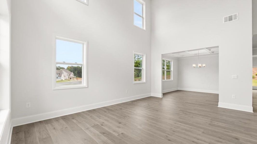 Spacious, unfurnished interior of a new home in Haven Abbey, Cumming (Image 28).