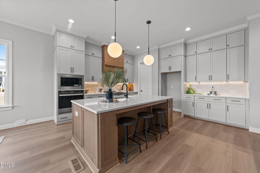 28-web-or-mls-VB4A3026