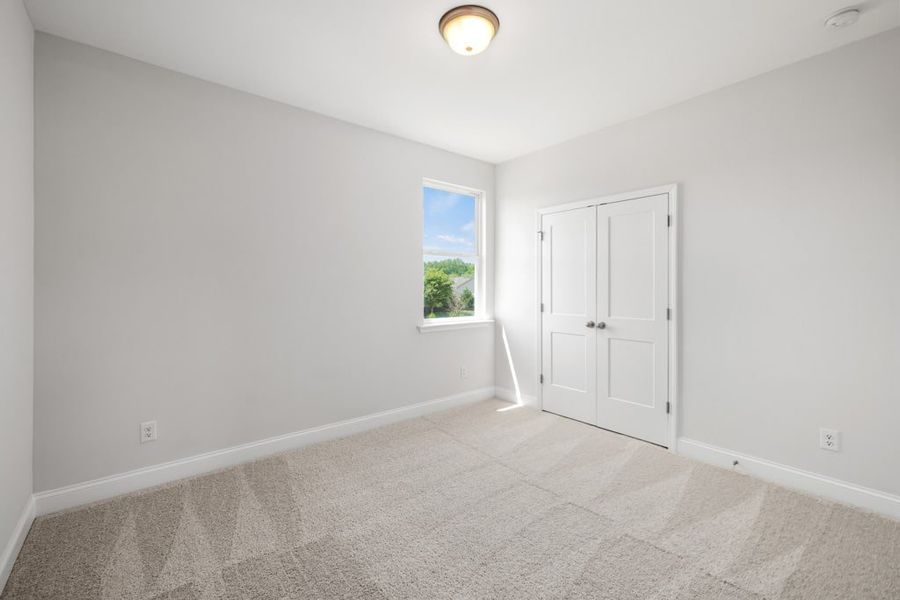Representative unfurnished interior of a home built from the Atkinson by UnionMain Homes in Austin Springs, Bethlehem (Image 20).