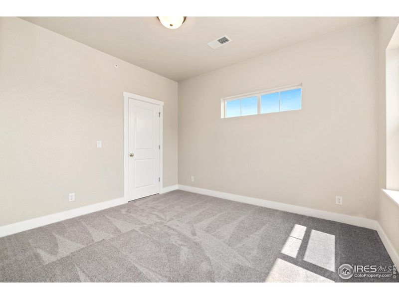 Spacious, unfurnished interior of a new home in Wilder at Timnath Ranch, Timnath (Image 8).