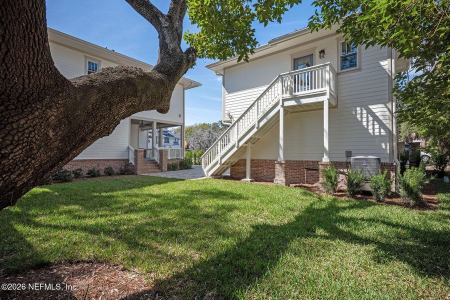 Exterior details and patio area of a home in , Jacksonville (Image 53).