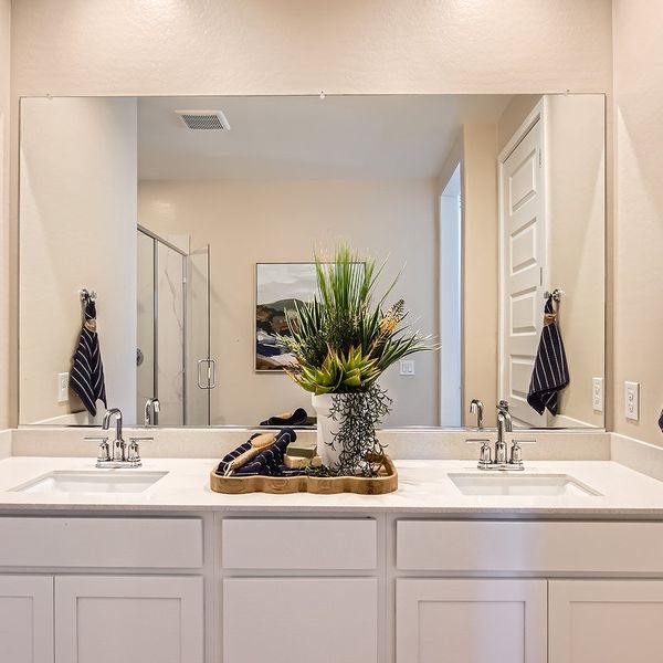 2020 Windsor Owners Bath 2of2 F2 Base2 2020 Windsor Owners Bath 2of2 F2 Base2