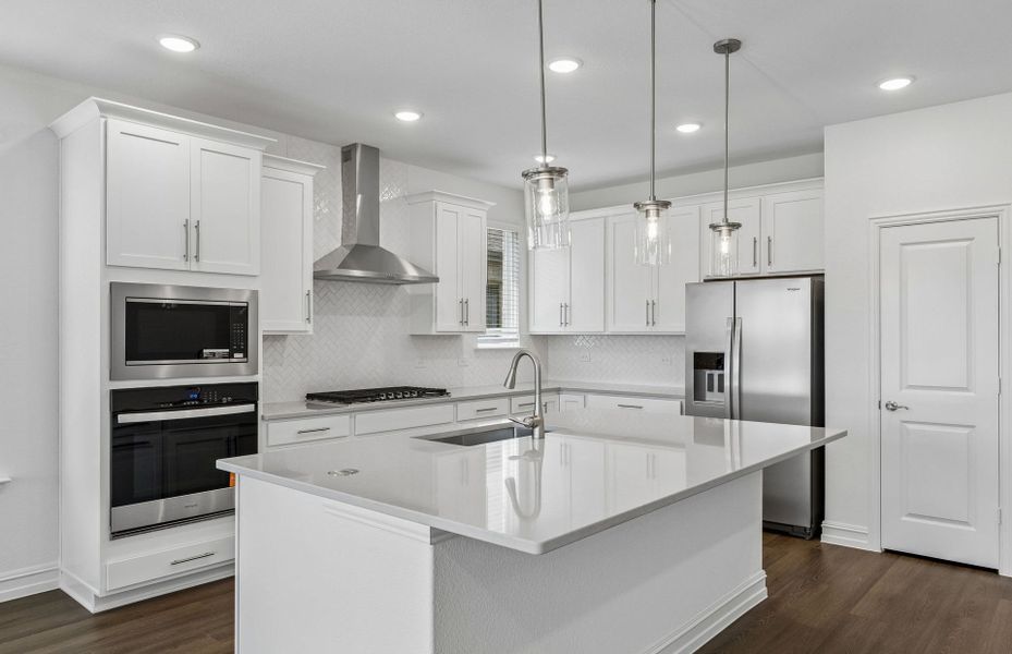 Representative furnished interior of a home built from the Harvard by Pulte Homes in Ribbonwood, Aubrey (Image 10).