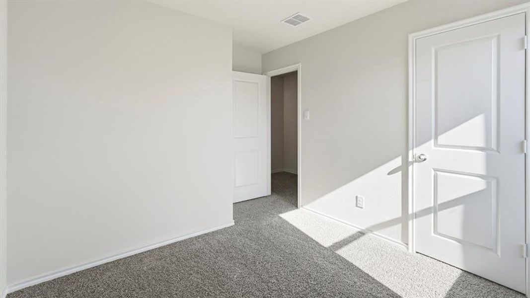 Spacious, unfurnished interior of a new home in Arbor Trails South, Princeton (Image 12).