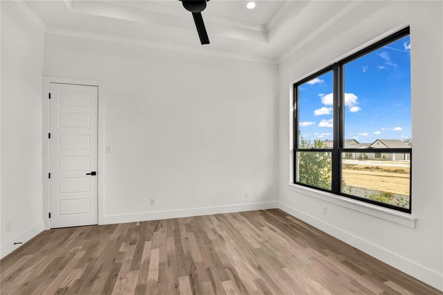 Spacious, unfurnished interior of a new home in , Aledo (Image 33).