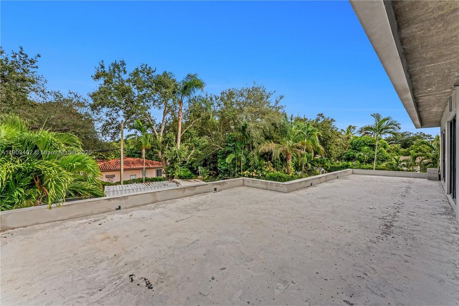 Exterior details and patio area of a home in , Miami Shores (Image 1).