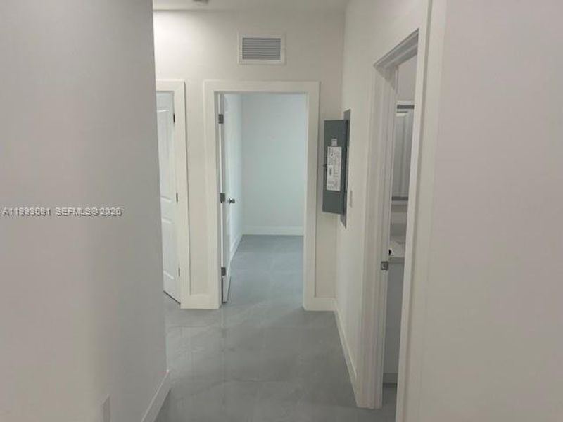 Spacious, unfurnished interior of a new home in , Miami (Image 18).