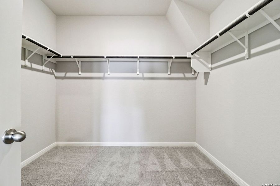 Spacious, unfurnished interior of a new home in Catalina, Converse (Image 32).