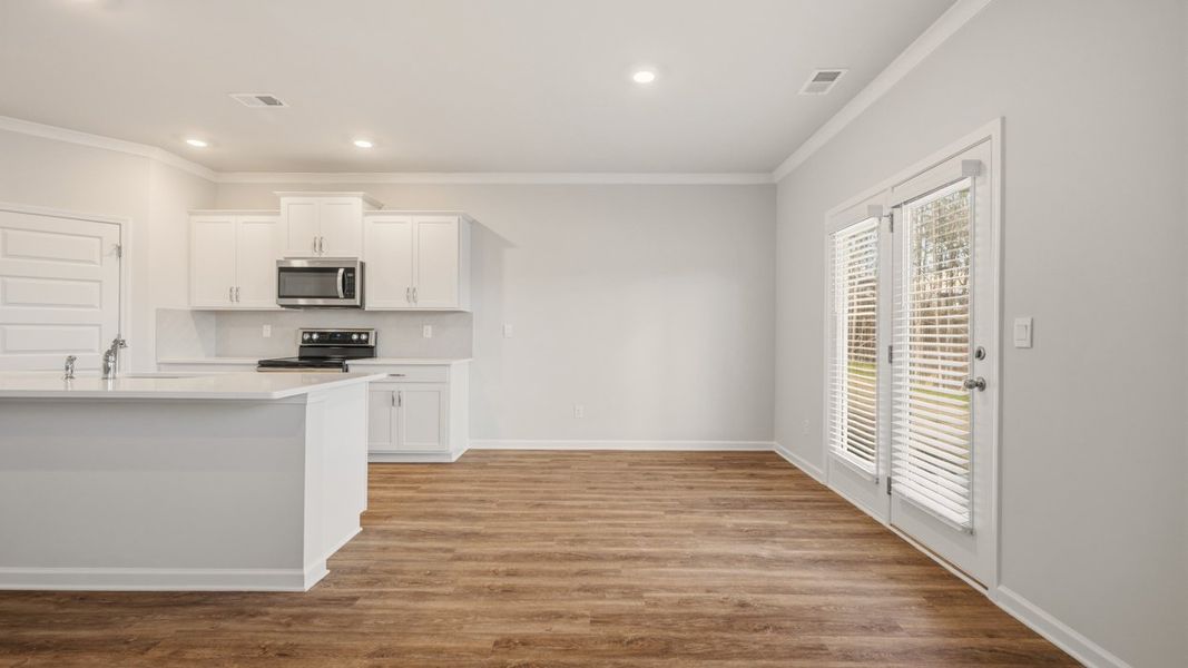 Spacious, unfurnished interior of a new home in Poplar Preserve, Newnan (Image 16).