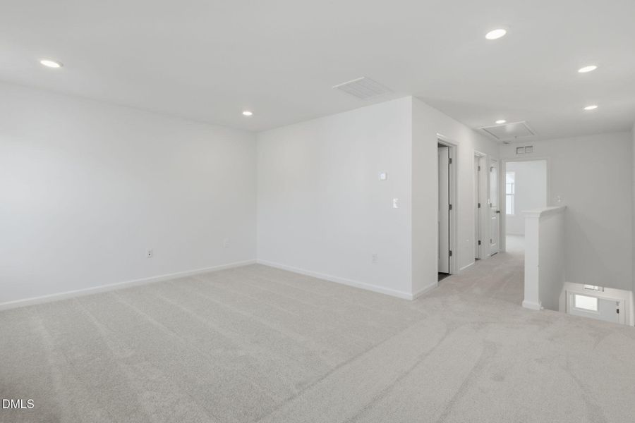 SUN_ElmGrove_Pic_Jackson_QMI_25_Loft_1of