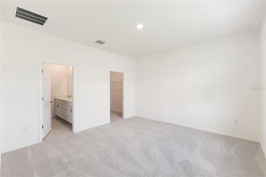 Spacious, unfurnished interior of a new home in Highfield at Twisted Oaks, Wildwood (Image 12). Spacious, unfurnished interior of a new home in Highfield at Twisted Oaks, Wildwood (Image 12).