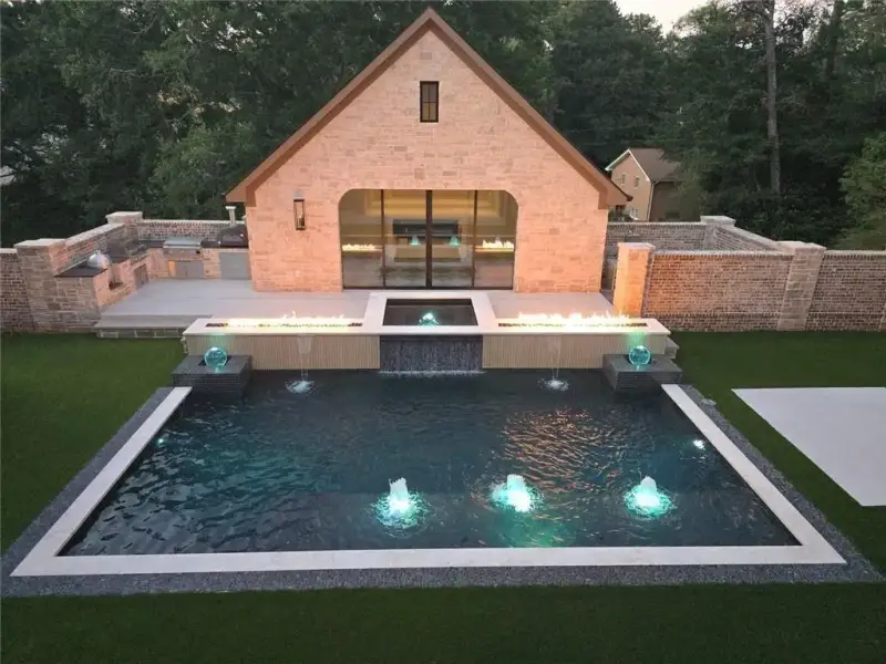 Exterior details and patio area of a home in , Alpharetta (Image 54).