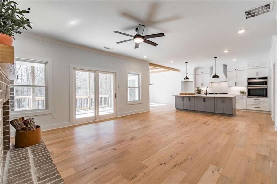 Spacious, unfurnished interior of a new home in , Gainesville (Image 40).