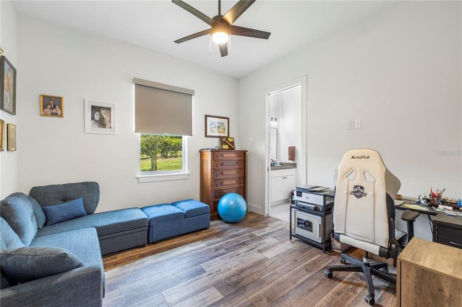 Furnished interior view inside a new home in , Dade City (Image 58).