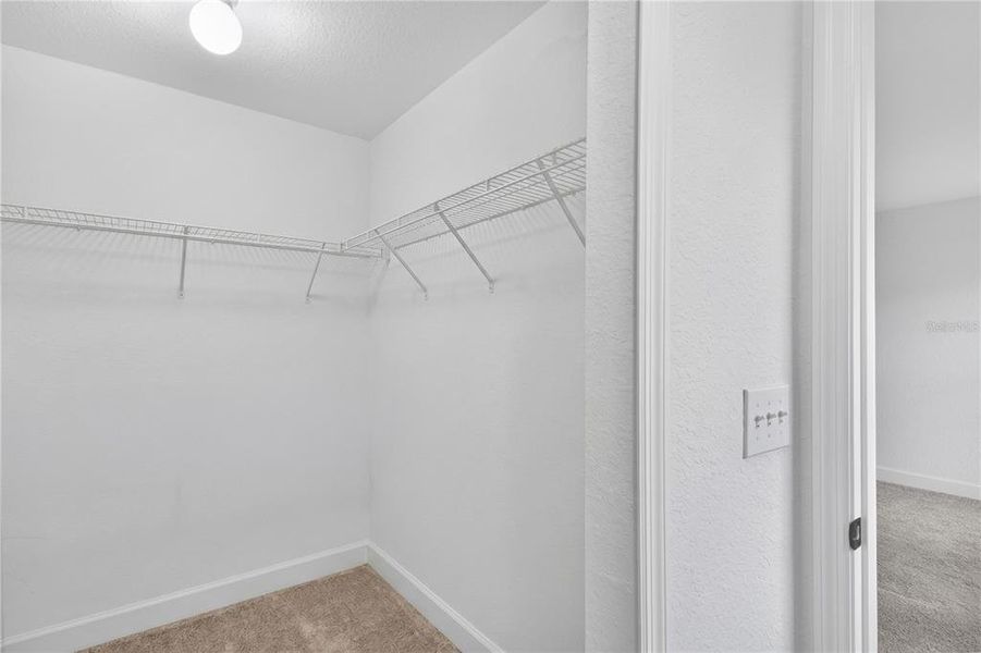 Spacious, unfurnished interior of a new home in , Sebring (Image 36).