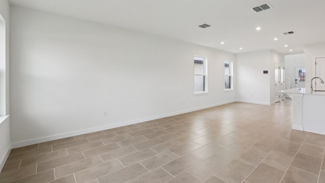 Naples Living area and Kitchen at Grasslands West in Lakeland FL