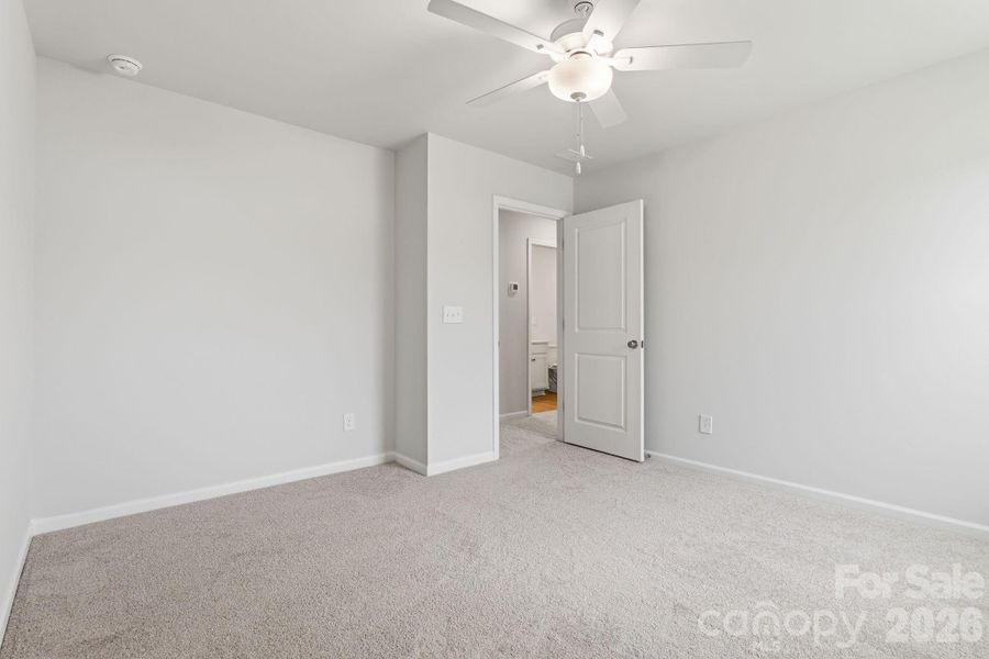 Spacious, unfurnished interior of a new home in Piper Creek, Newton (Image 21).