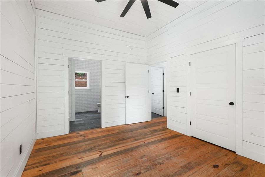 Image 33 of a home in . Image 33 of a home in .