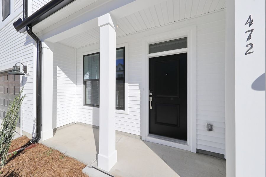 Exterior details and patio area of a home in Bally Castle, Murrells Inlet (Image 2). Exterior details and patio area of a home in Bally Castle, Murrells Inlet (Image 2).