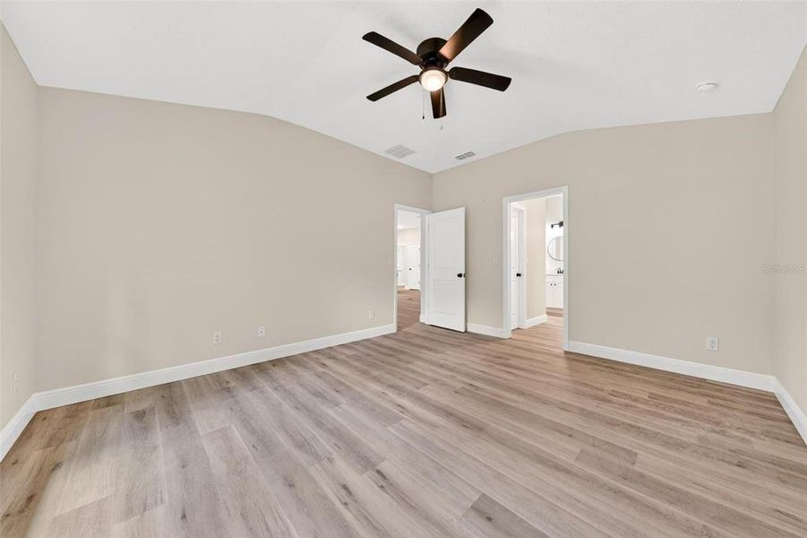 Spacious, unfurnished interior of a new home in , Eustis (Image 30).