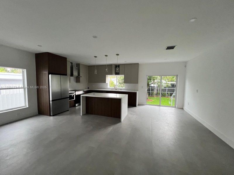 Image 32 of a home in .