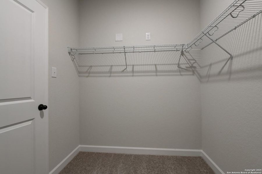 Spacious, unfurnished interior of a new home in Cordova Trails, Seguin (Image 15).