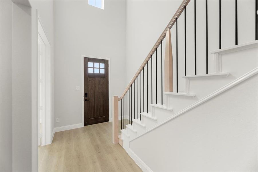 03. 2232 Euclid - Entry 03. 2232 Euclid - Entry