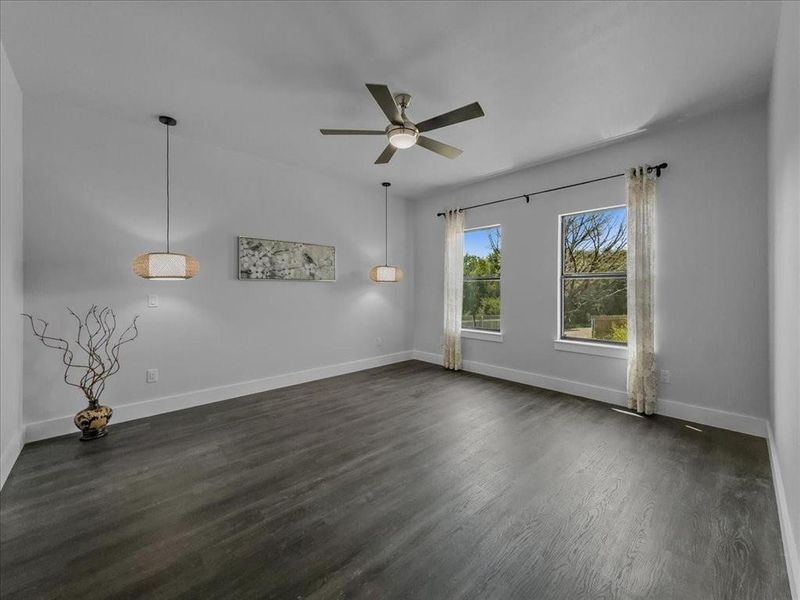 Spacious, unfurnished interior of a new home in , Granbury (Image 16).