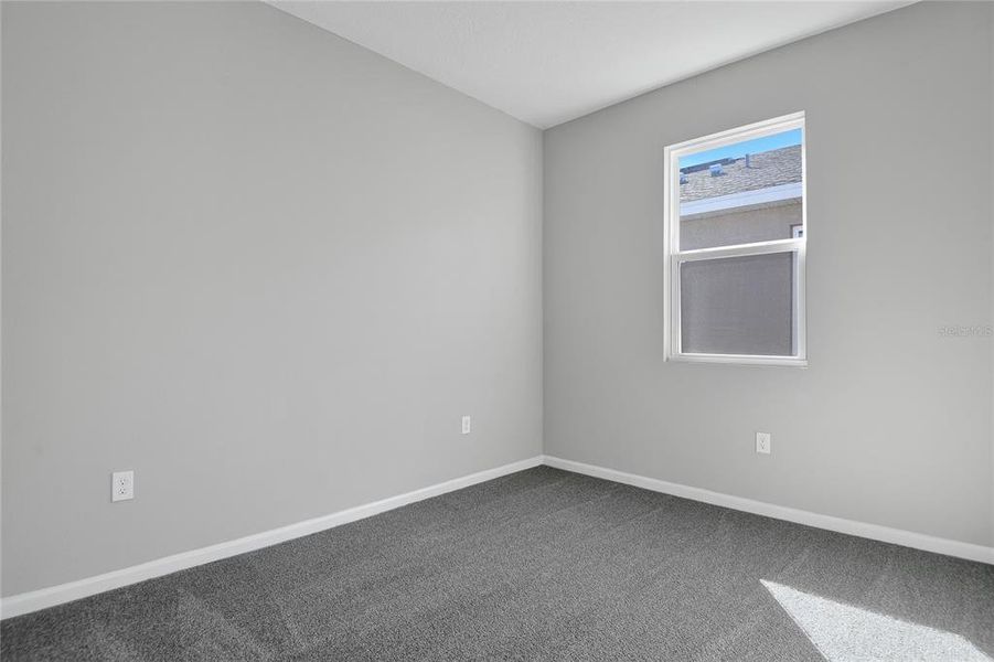 Spacious, unfurnished interior of a new home in Seasons at Magnolia Pointe, Umatilla (Image 8).