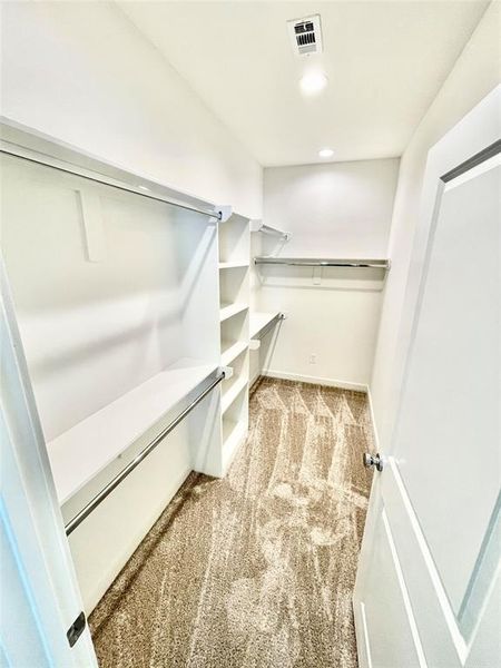 Image 10 of a home in .