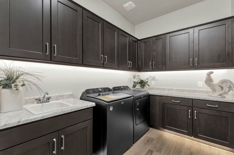 Representative furnished interior of a home built from the Residence Six by Blandford Homes in Earnhardt Ranch, Chandler (Image 28). Representative furnished interior of a home built from the Residence Six by Blandford Homes in Earnhardt Ranch, Chandler (Image 28).