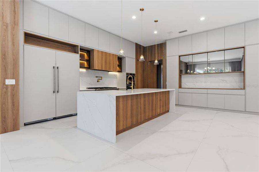 Furnished interior view inside a new home in , Montverde (Image 9).