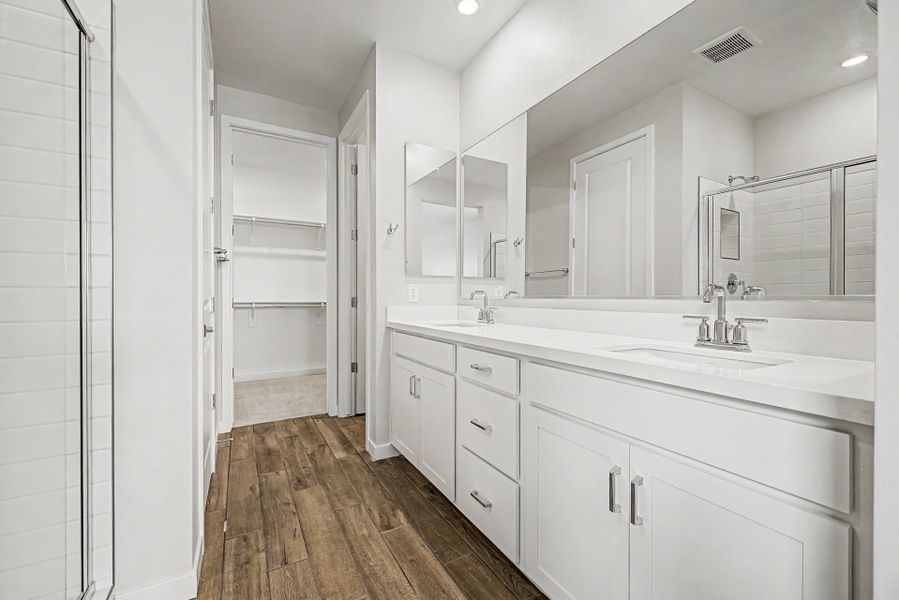 Furnished interior view inside a new home in Citrus Park, Goodyear (Image 6).