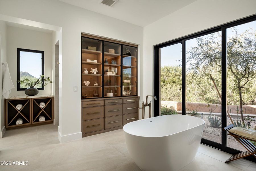 21-8386 E Leaning Rock Staged-23