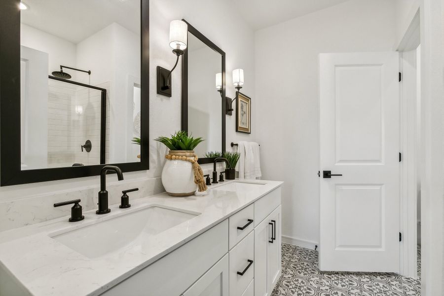 Primary bath with freestanding vanity