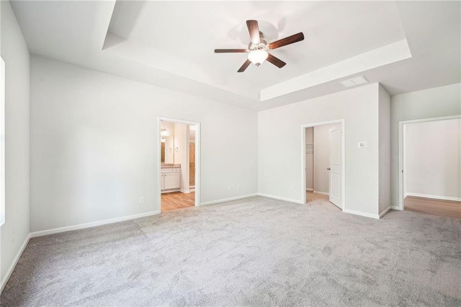 Spacious, unfurnished interior of a new home in Stephen's Landing, Loganville (Image 32).