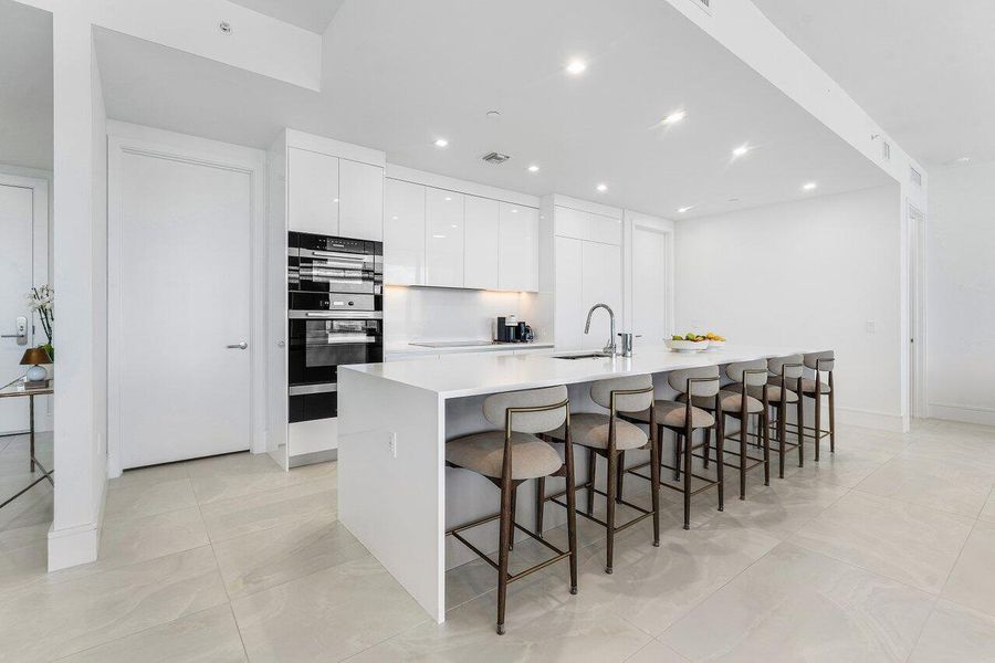 010-220LakeShoreDrive-2109-LakePark-FL-3